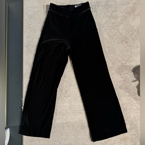 MaxMara Elegant Black Velvet Trousers - Picture 4 of 6